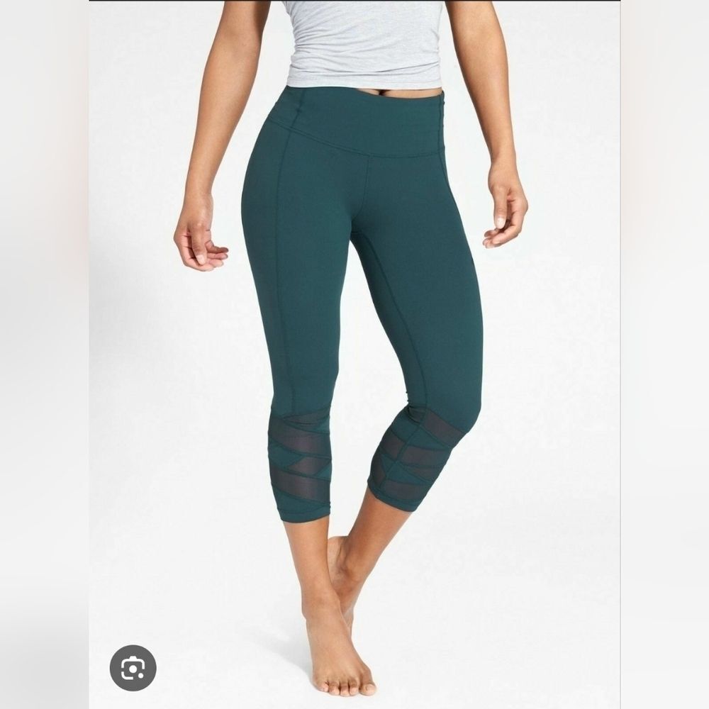 VGUC Athleta Mantra Yoga Capri Crop Mesh Panel Legging Tight Xsmall